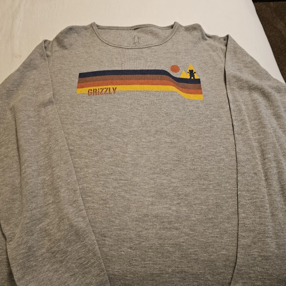 Sweatshirt - Picture 3 of 6